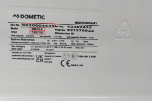 Dometic-Typenschild-Modellnr2